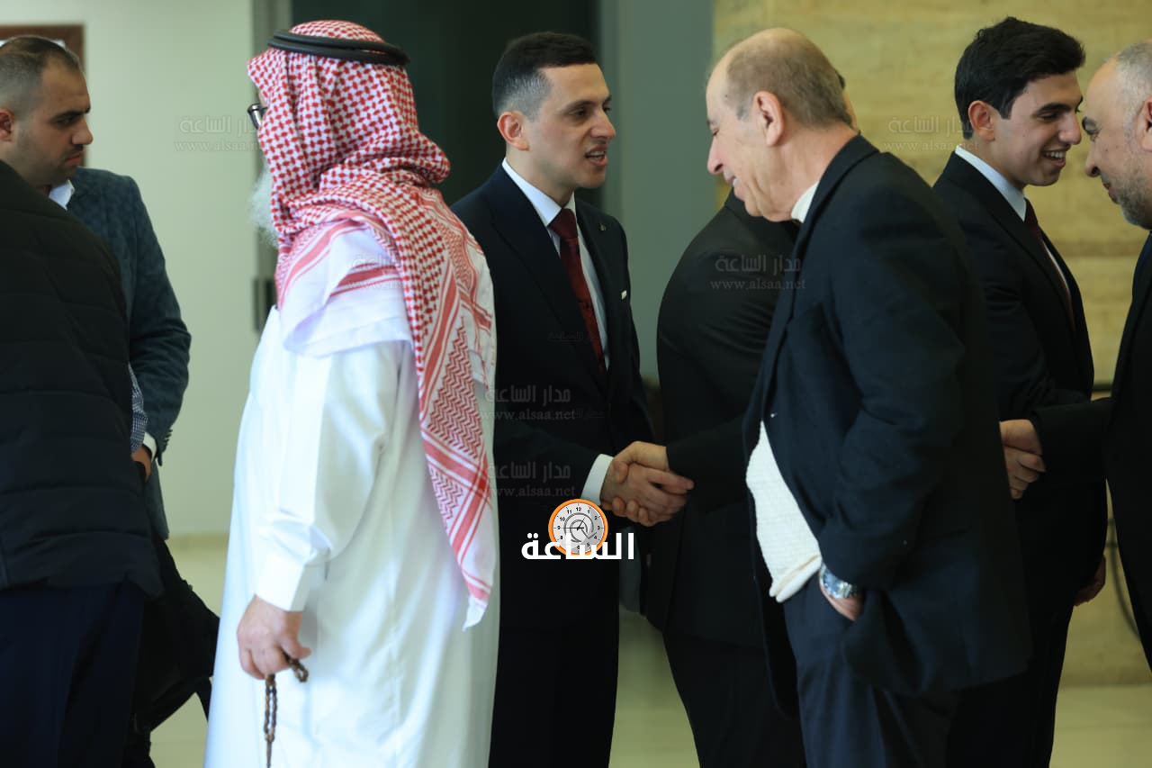 Madar Al-Saa Images 0.3340462750158232