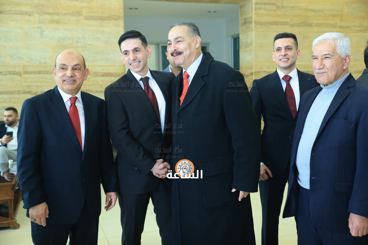 Madar Al-Saa Images 0.3909047829927086