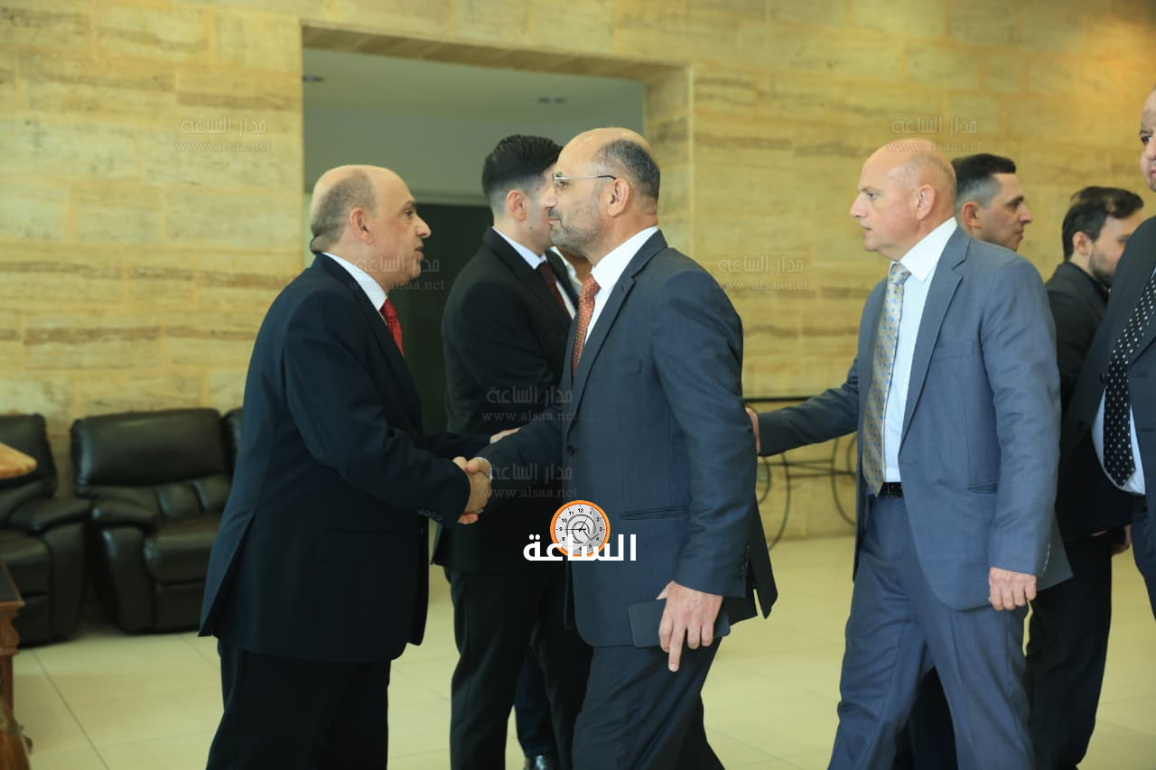 Madar Al-Saa Images 0.05098872999733617