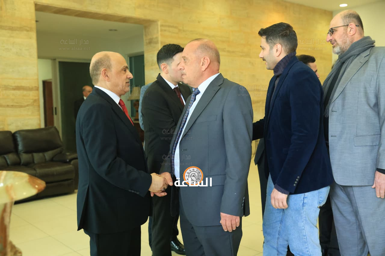 Madar Al-Saa Images 0.2855511460199416