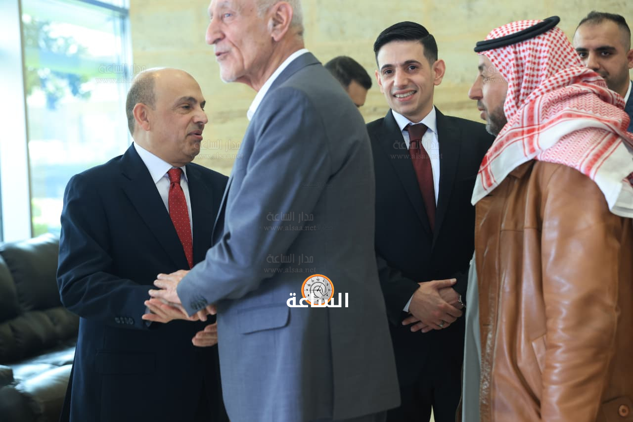 Madar Al-Saa Images 0.44061674904384796