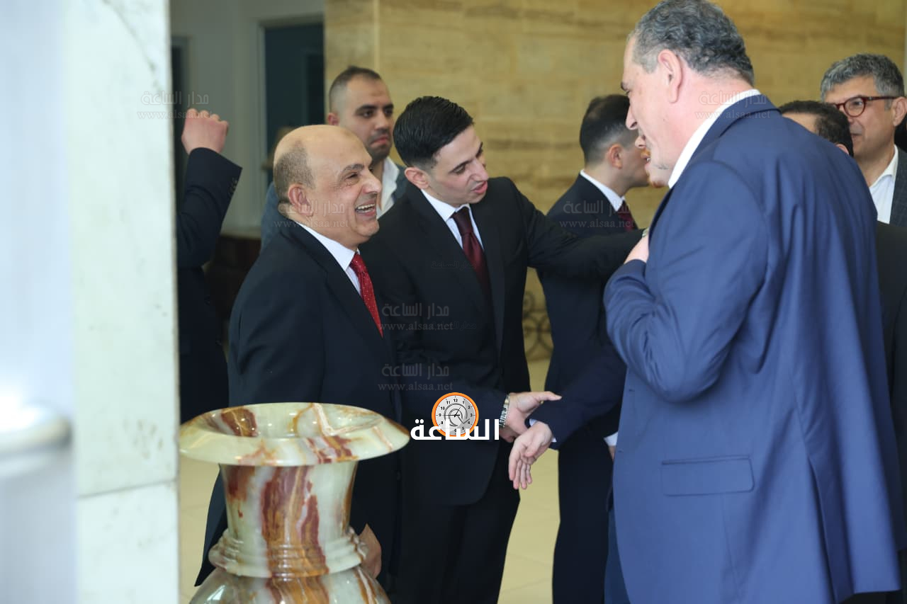 Madar Al-Saa Images 0.4408376071455371