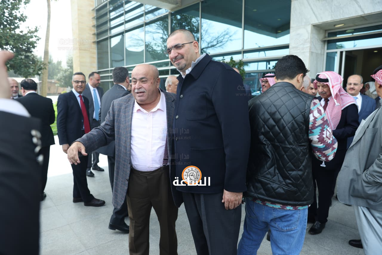 Madar Al-Saa Images 0.8250582063562389