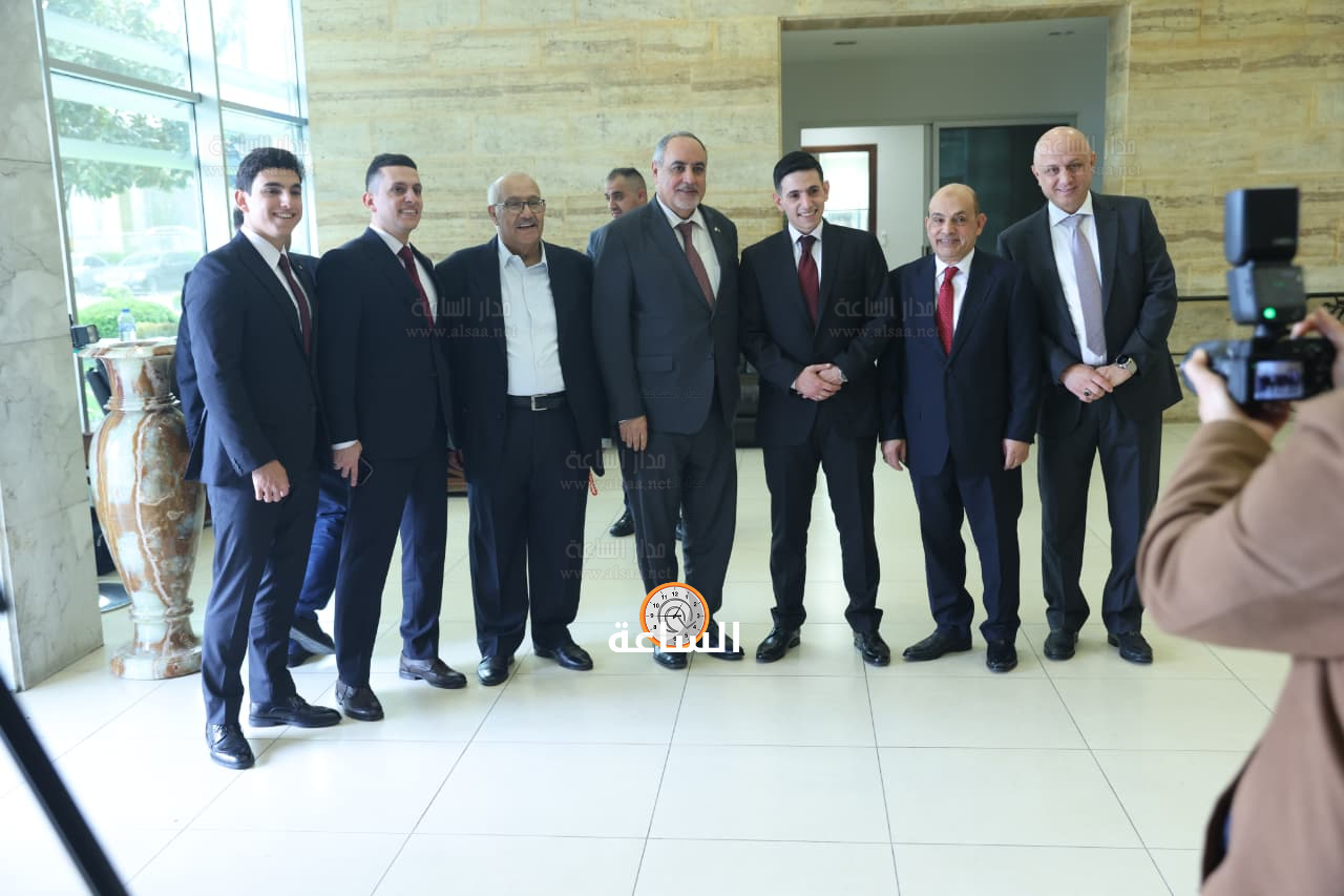 Madar Al-Saa Images 0.716435593547338