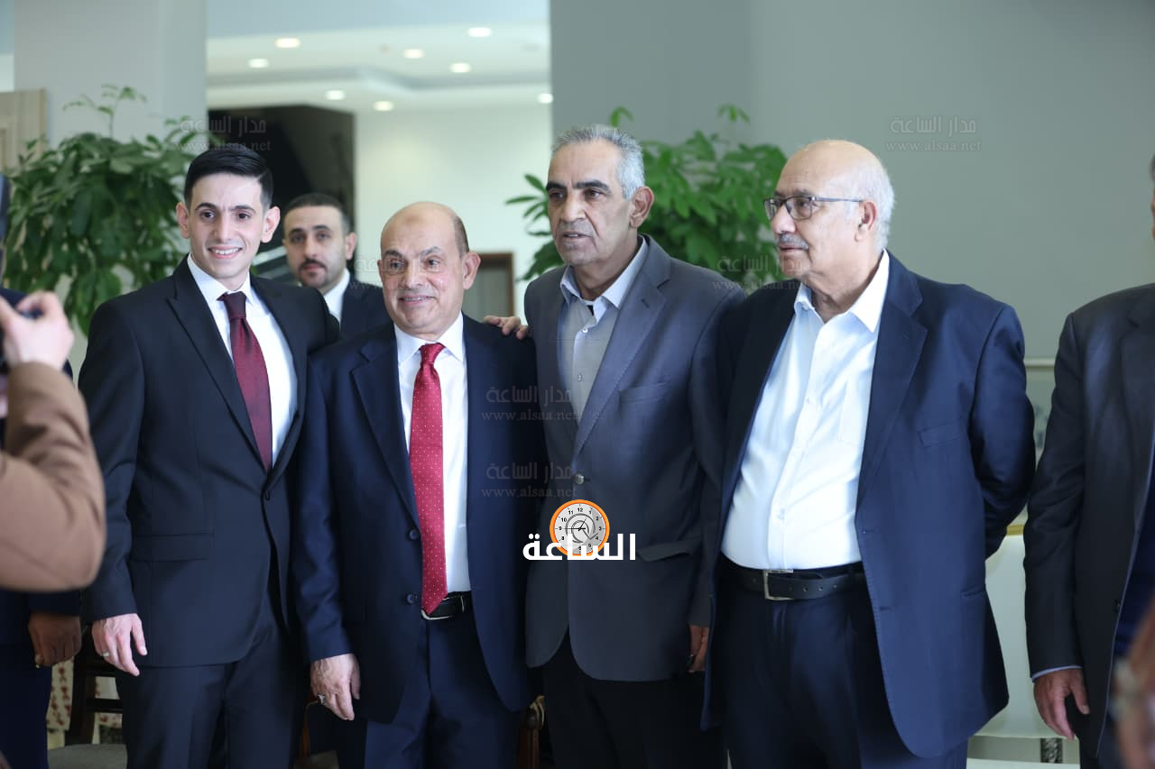 Madar Al-Saa Images 0.353746144748754