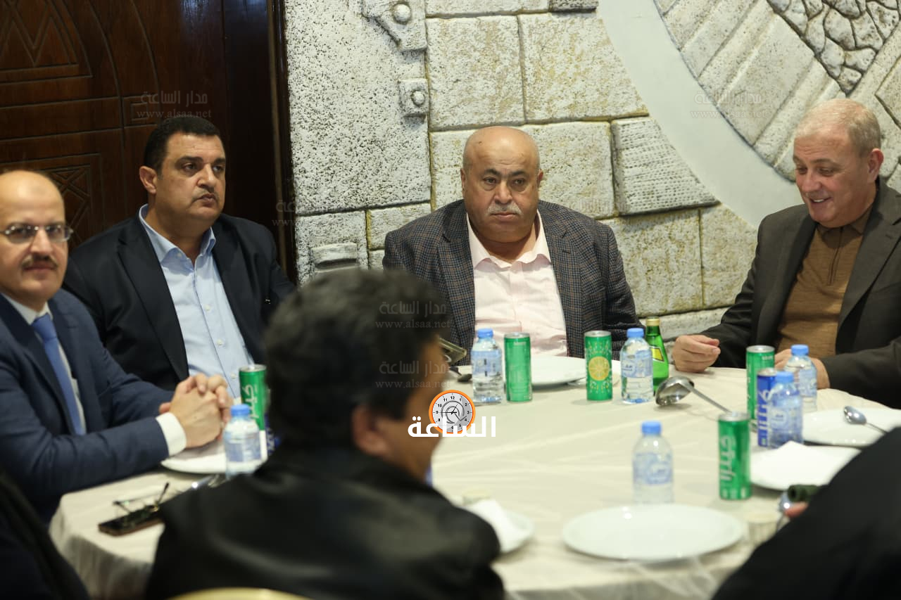 Madar Al-Saa Images 0.15611385863355054