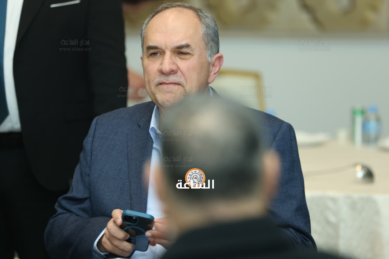 Madar Al-Saa Images 0.3613786410956974