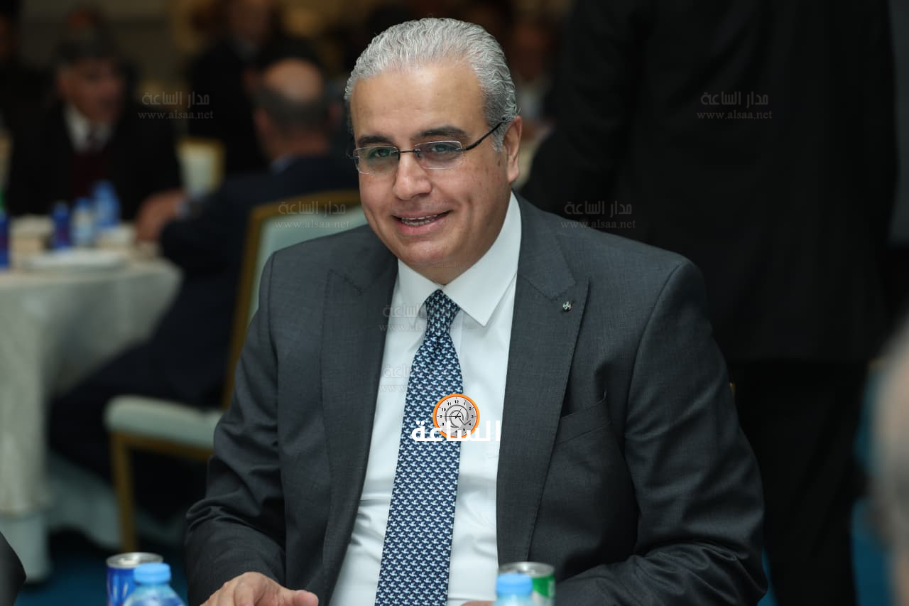 Madar Al-Saa Images 0.12167097373692037