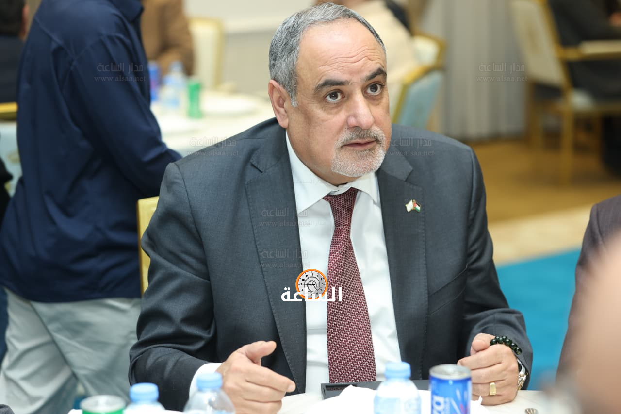 Madar Al-Saa Images 0.37407403300249775