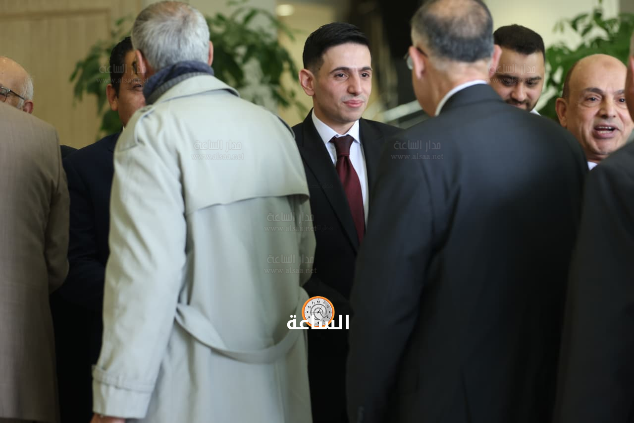 Madar Al-Saa Images 0.6110635125920316