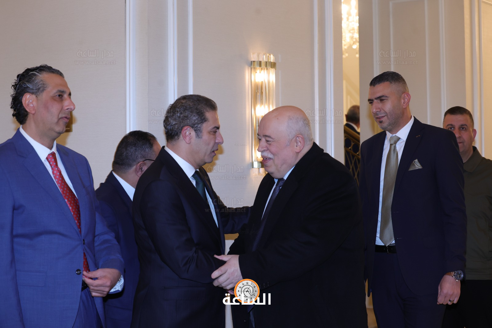 Madar Al-Saa Images 0.107627790499213