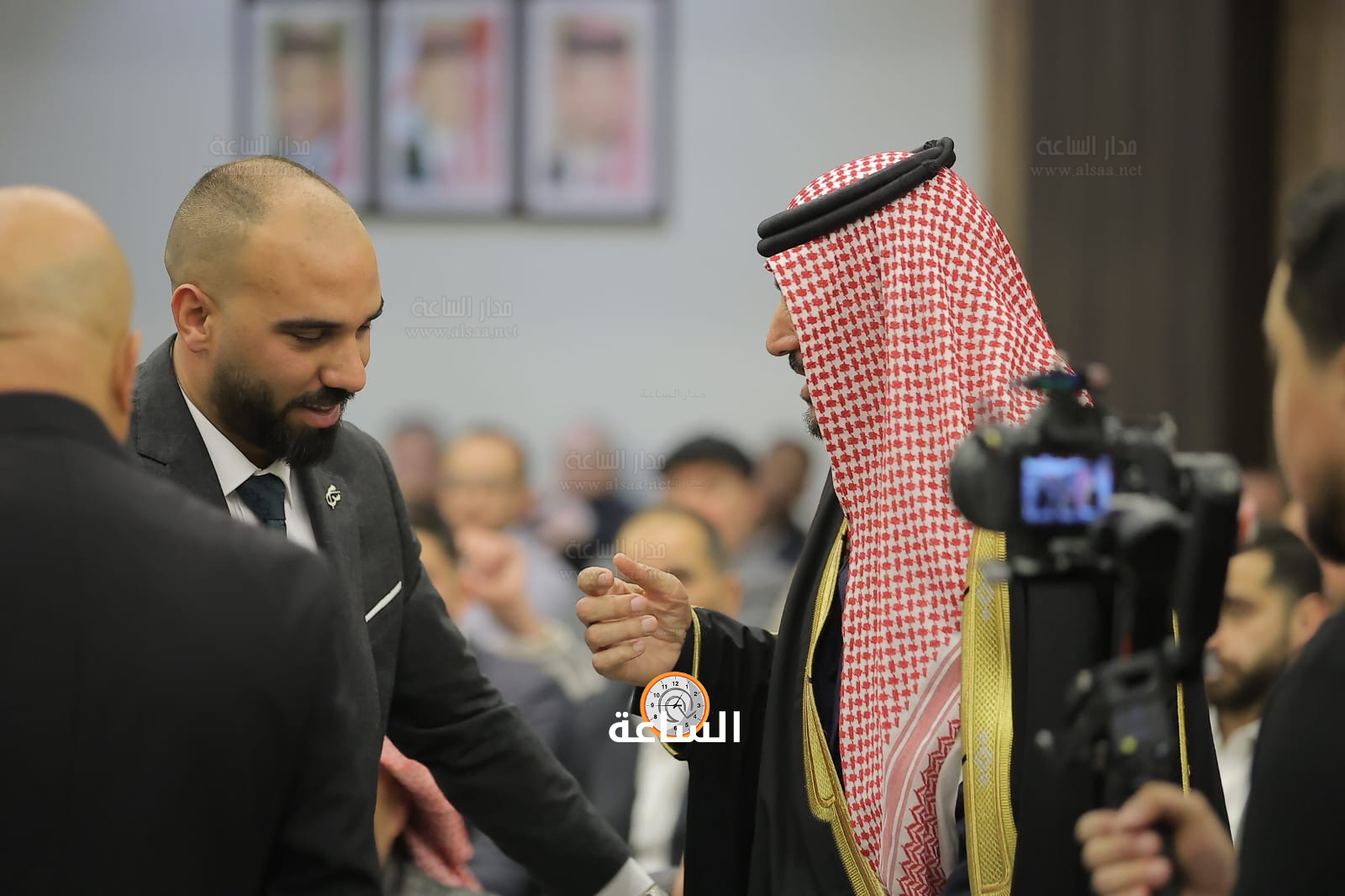 Madar Al-Saa Images 0.6726098781873361