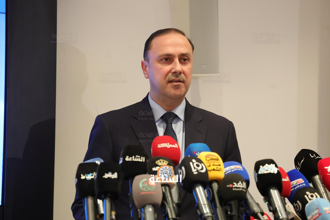 Madar Al-Saa Images 0.4397737920256718