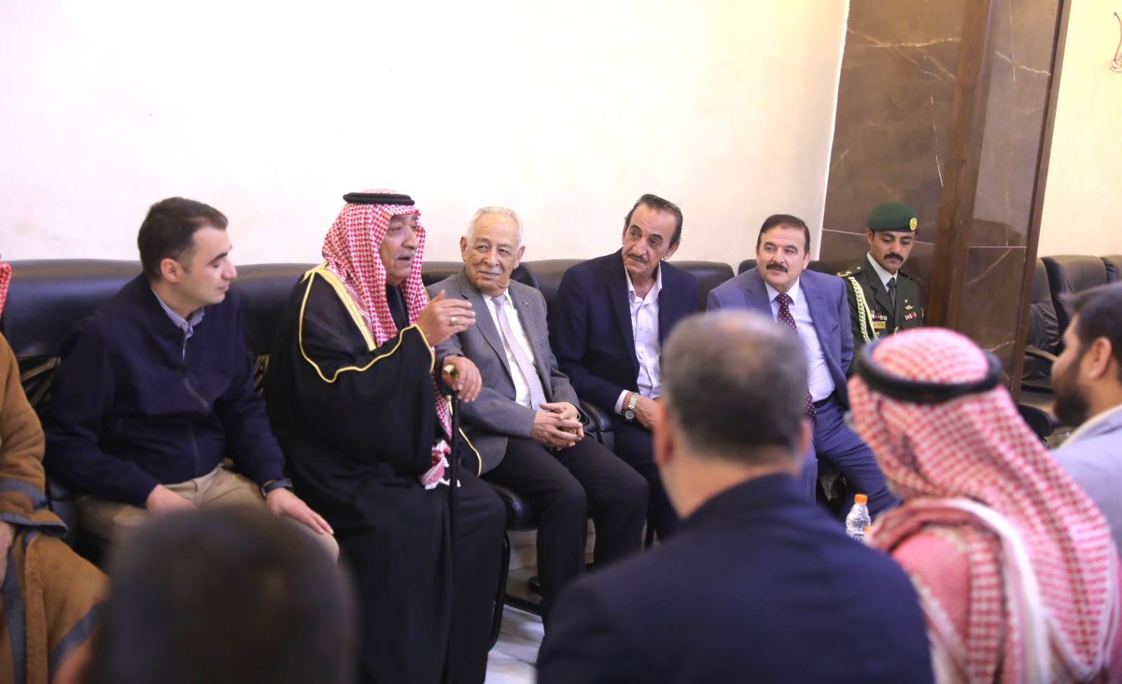 Madar Al-Saa Images 0.14208496854684805