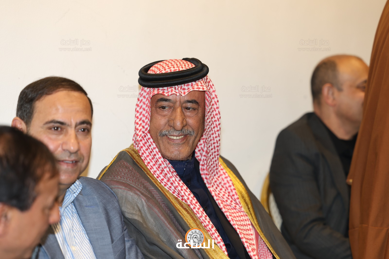 Madar Al-Saa Images 0.061038222361101124