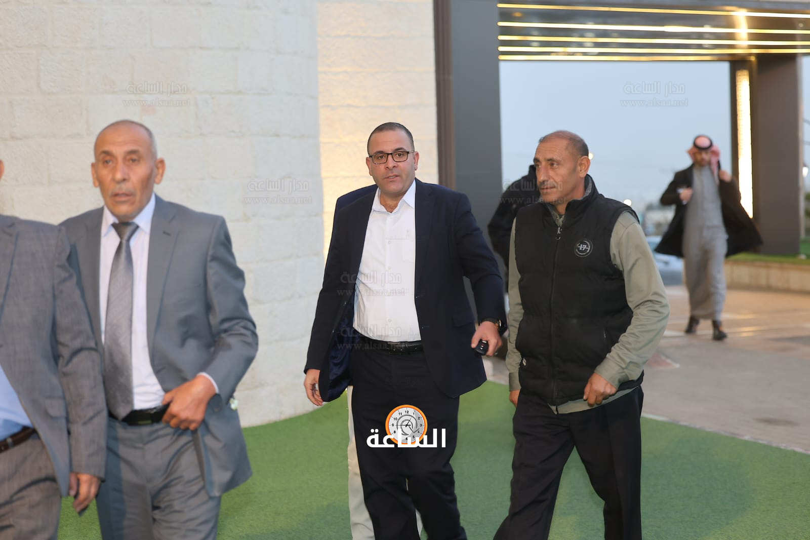 Madar Al-Saa Images 0.18351367007858566