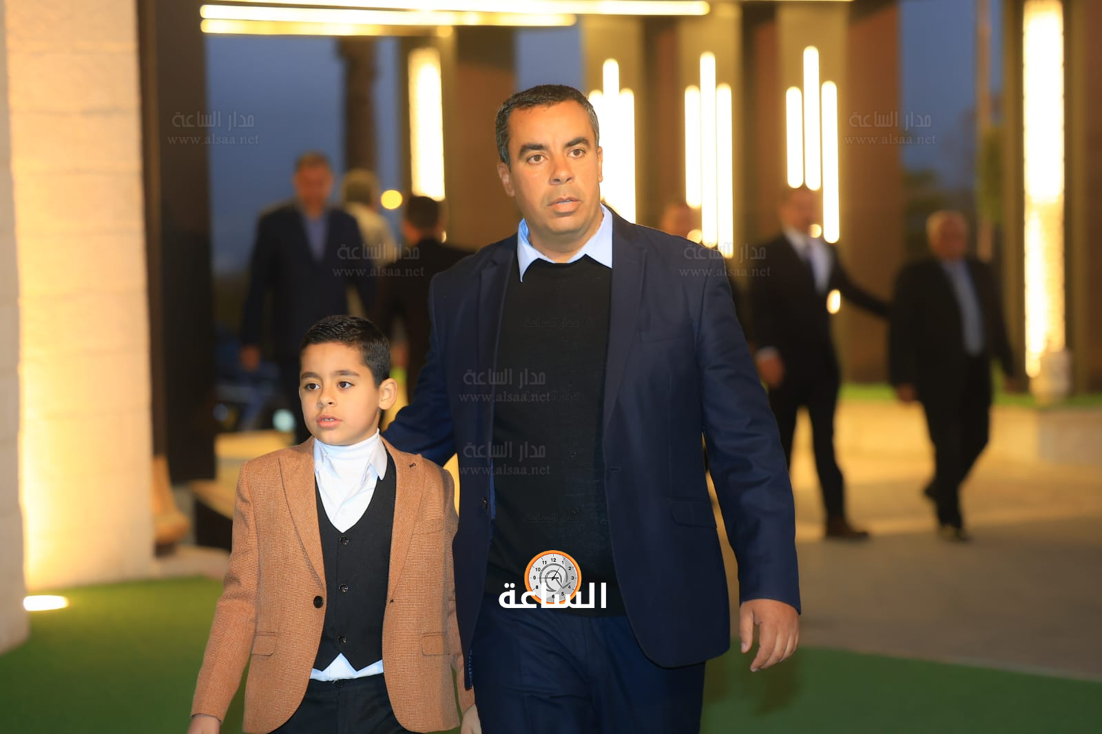 Madar Al-Saa Images 0.04230230842593874