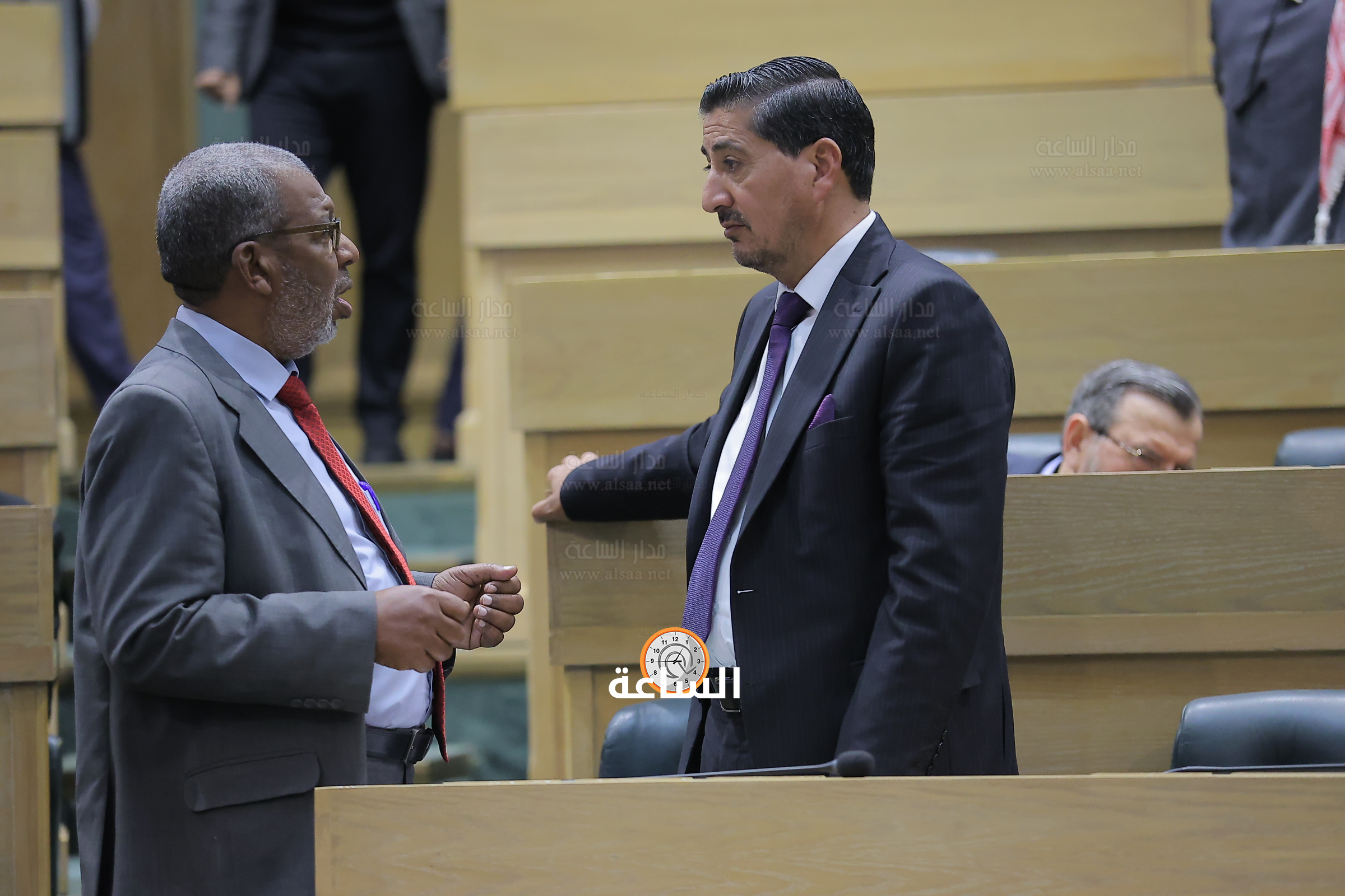 Madar Al-Saa Images 0.7170440525904646