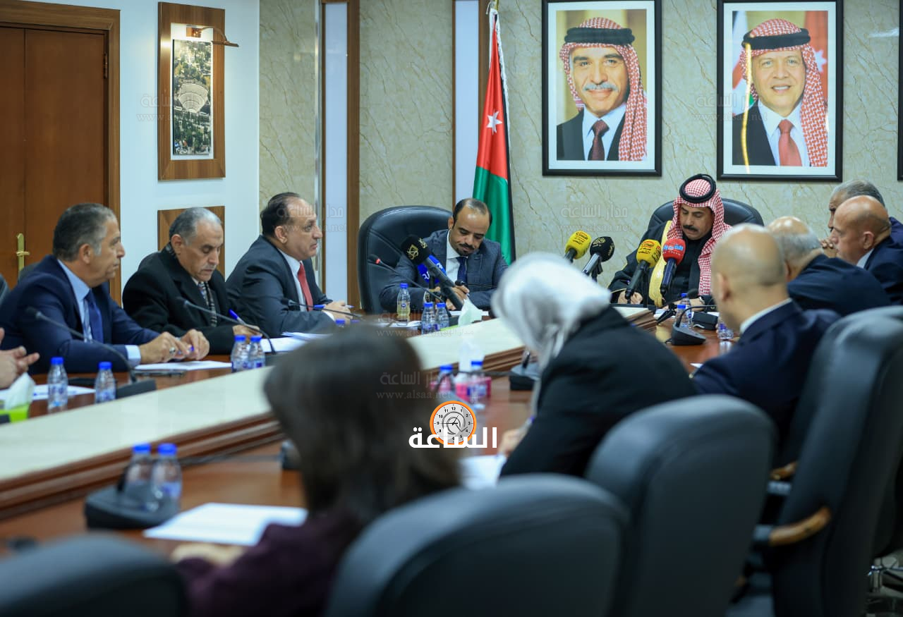 Madar Al-Saa Images 0.27743818082384897