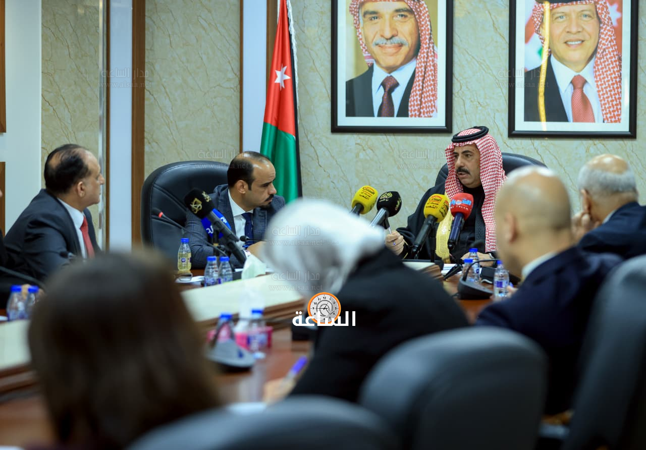 Madar Al-Saa Images 0.5592127277534475