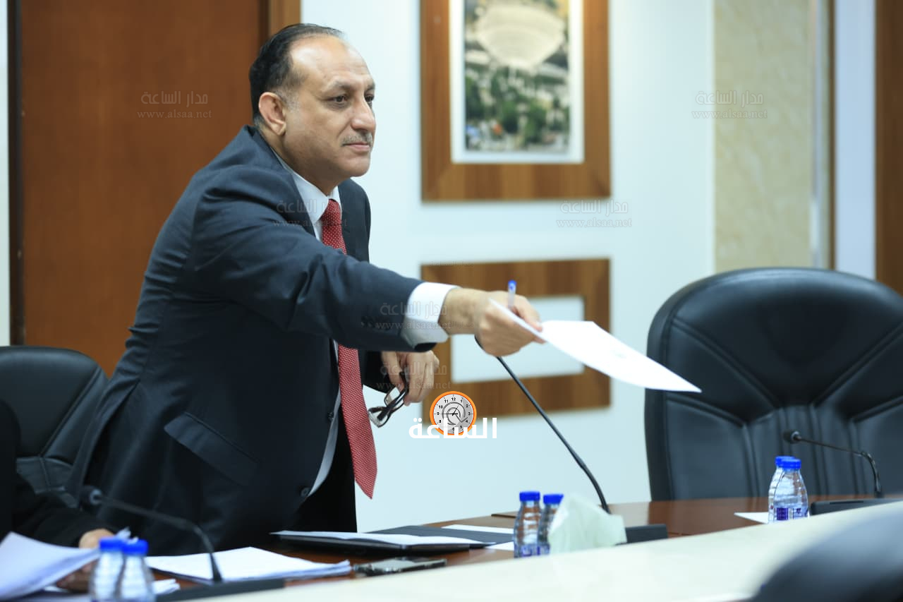 Madar Al-Saa Images 0.5302057478124588