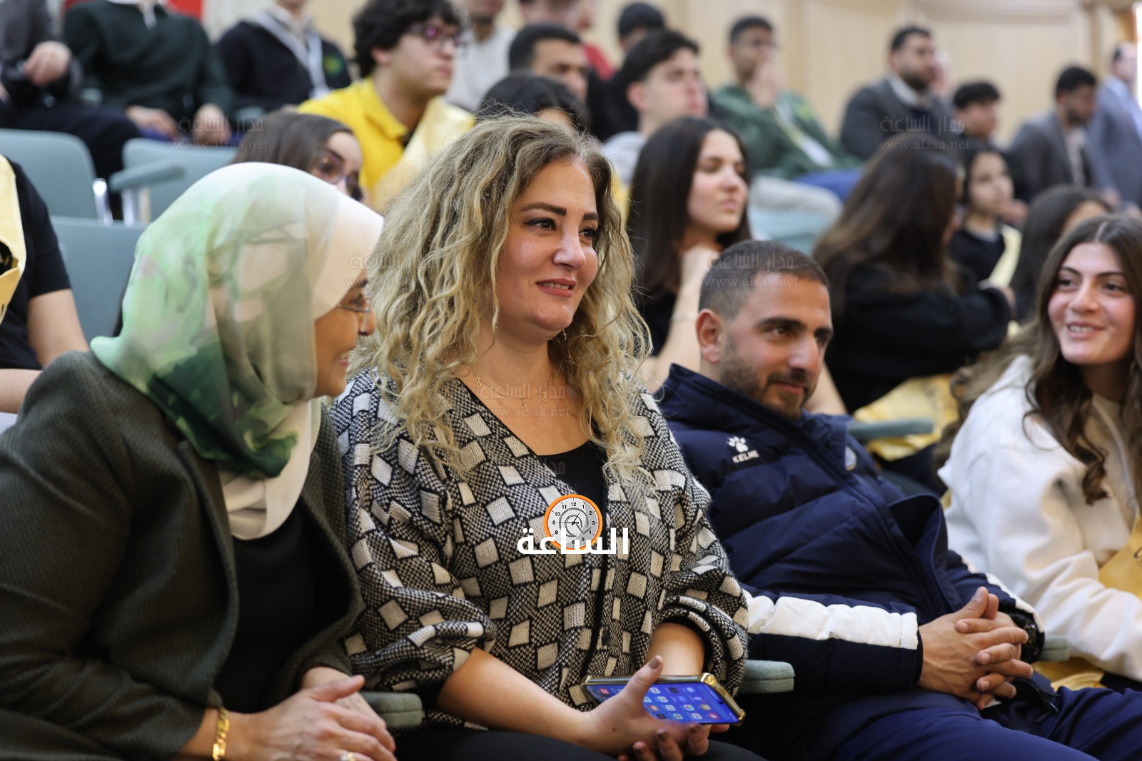 Madar Al-Saa Images 0.2511571025194015