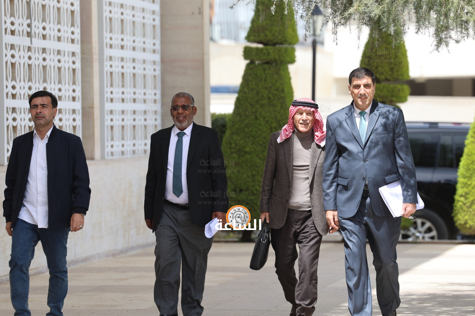 Madar Al-Saa Images 0.2358645020289044