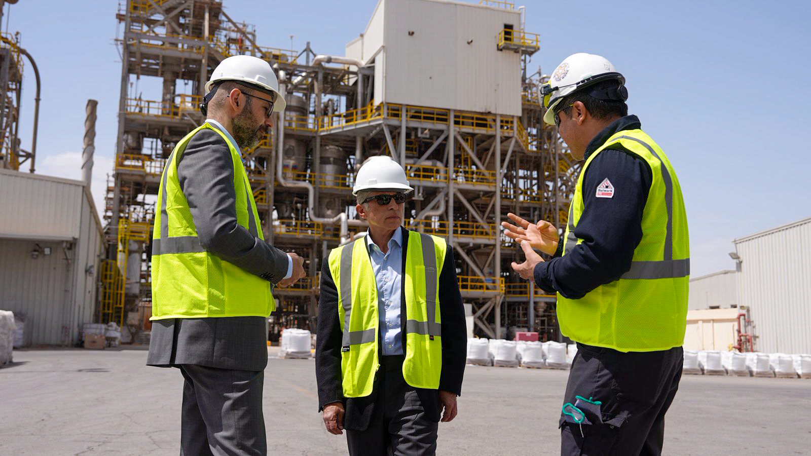 Madar Al-Saa Images 0.9362665462390151