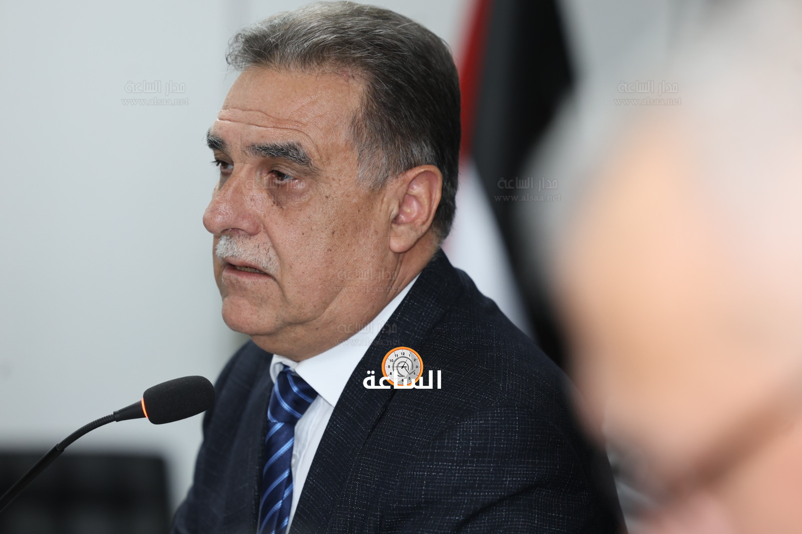 Madar Al-Saa Images 0.5628514739875344