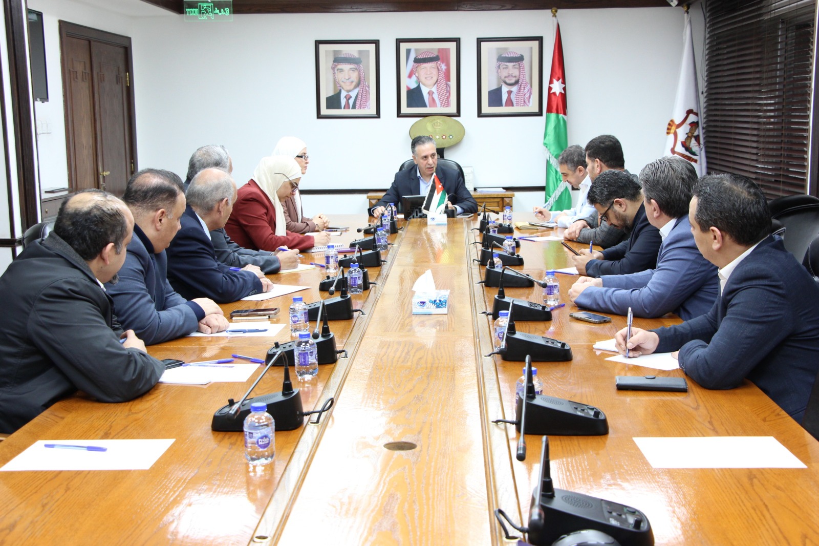 Madar Al-Saa Images 0.2825651539928543