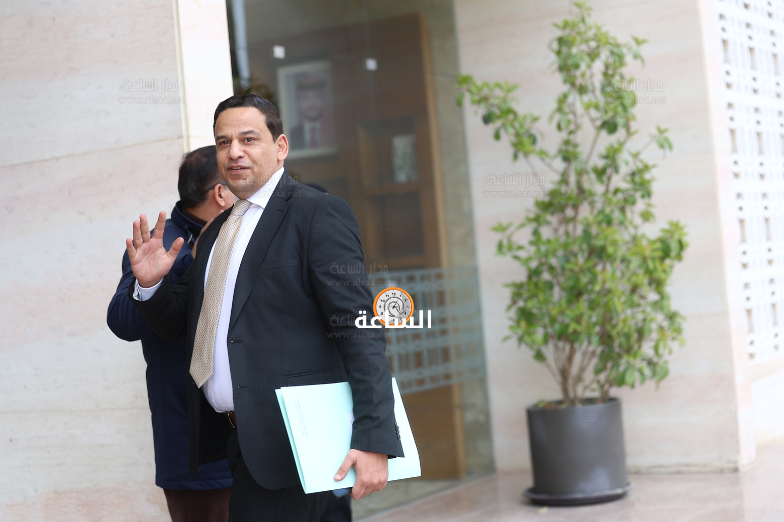 Madar Al-Saa Images 0.8772261374181187