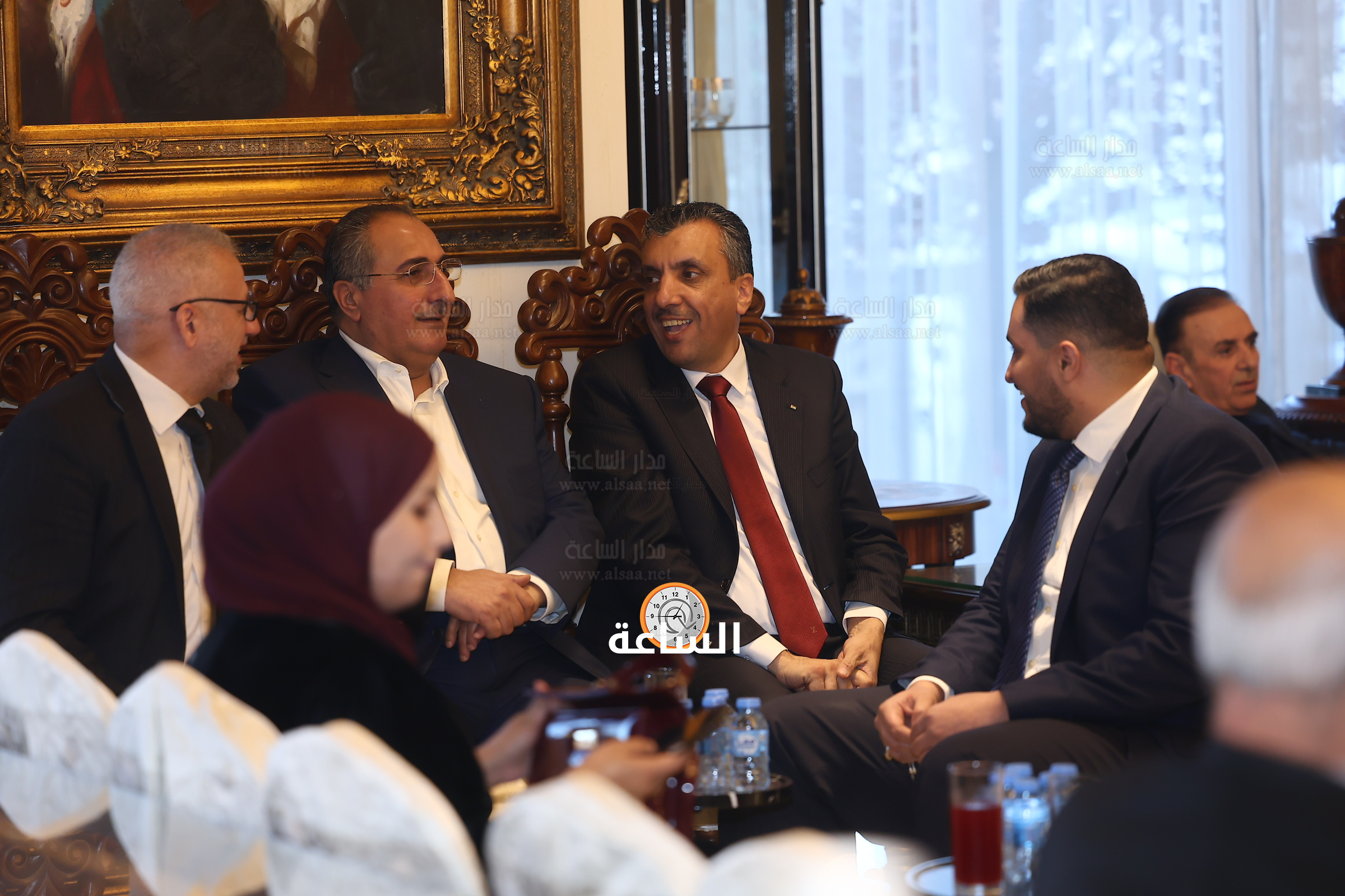 Madar Al-Saa Images 0.45672353022663603