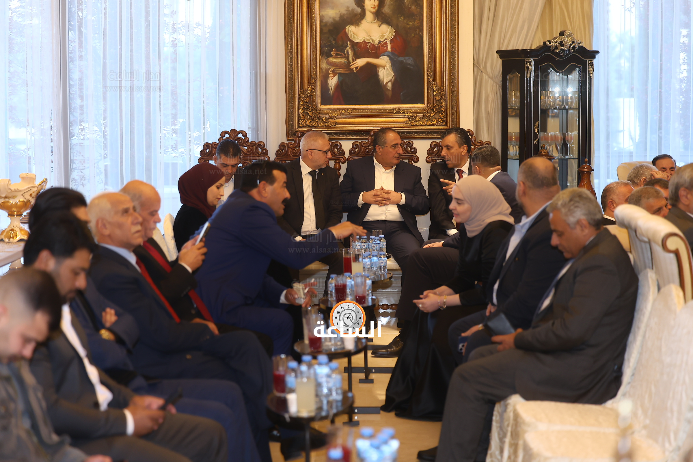 Madar Al-Saa Images 0.019998397016561142