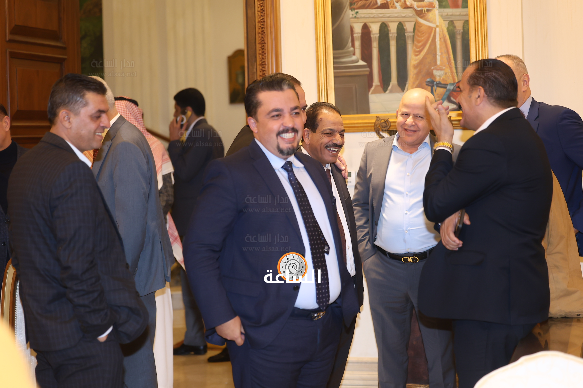 Madar Al-Saa Images 0.668722324132375