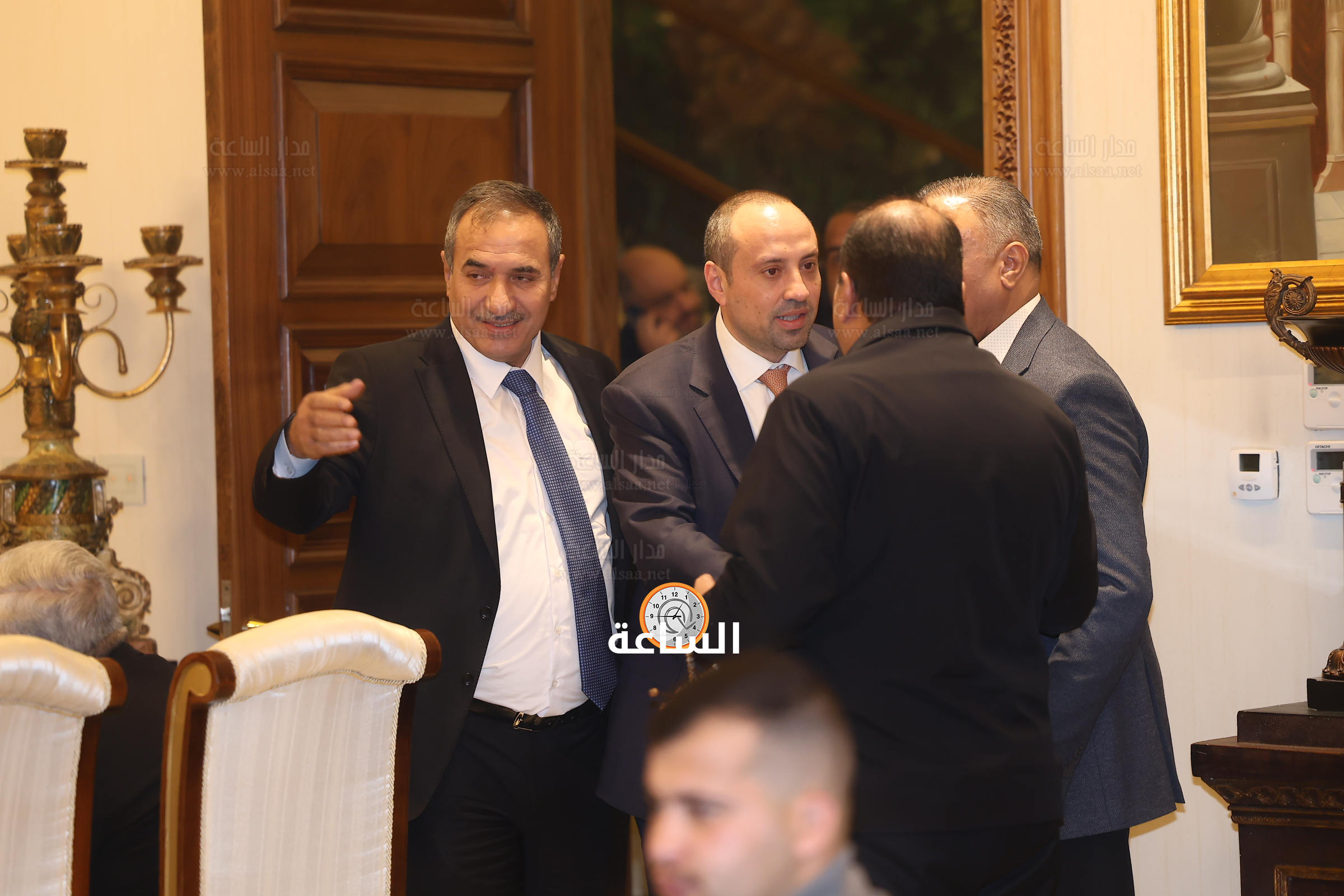 Madar Al-Saa Images 0.3347352350419023