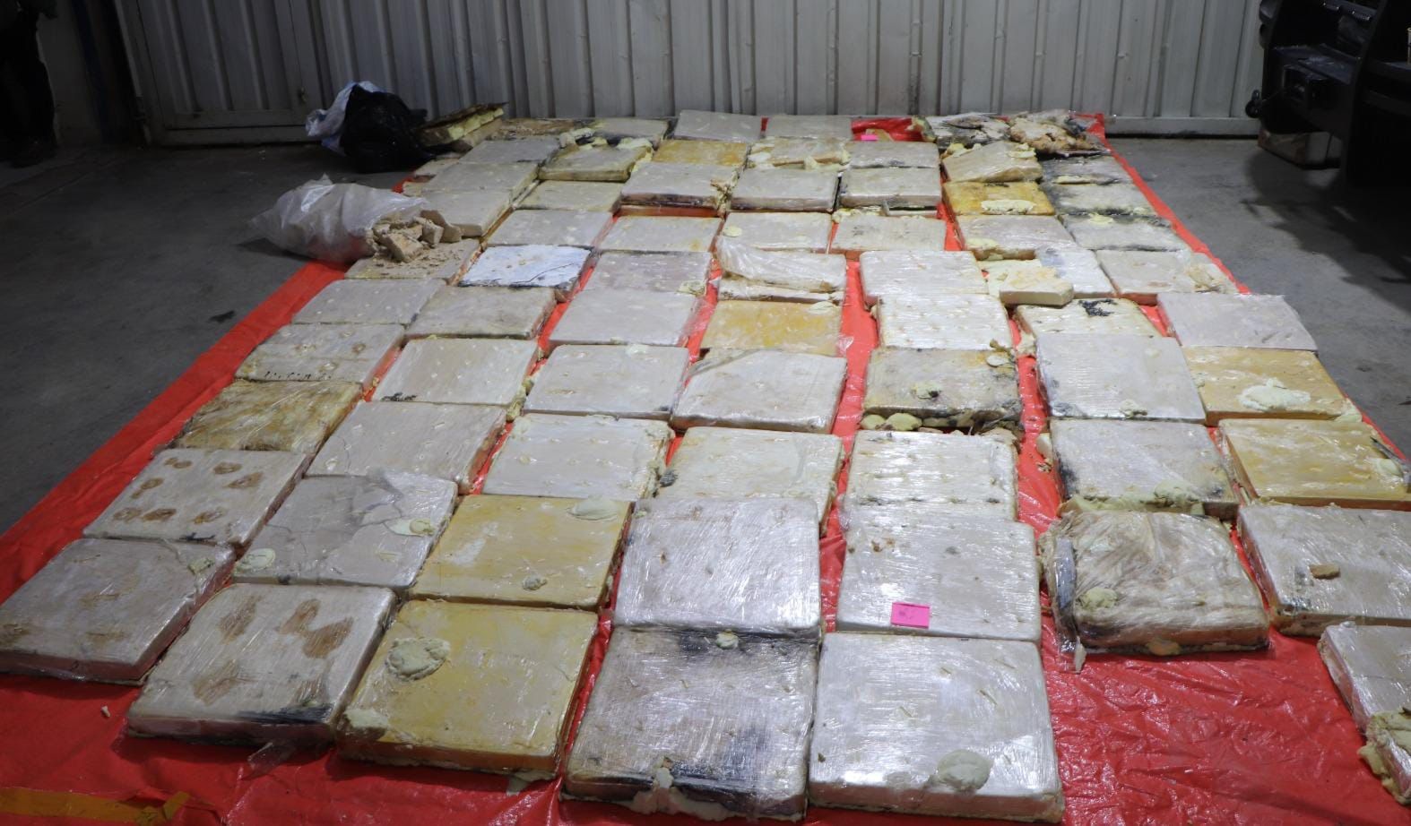 Madar Al-Saa Images 0.2772965934531737