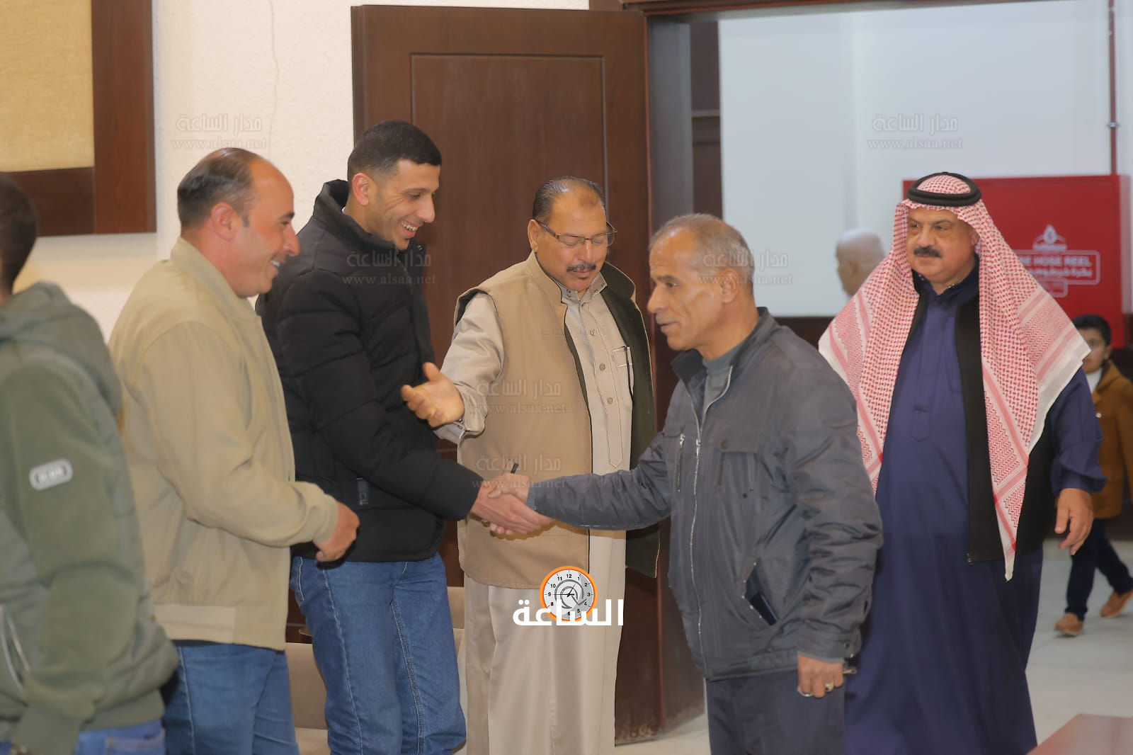 Madar Al-Saa Images 0.4377795246459596