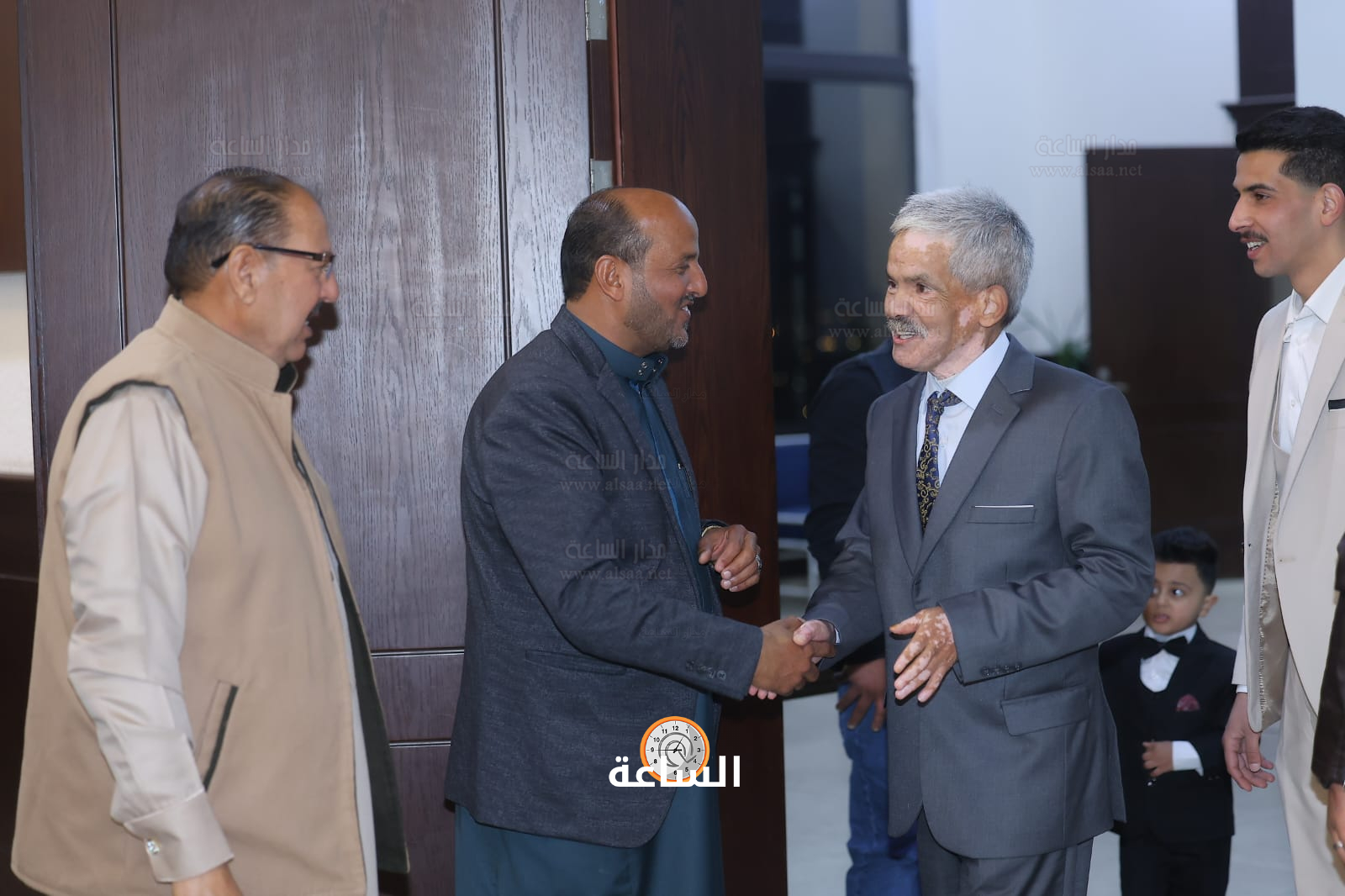 Madar Al-Saa Images 0.4096340430752664