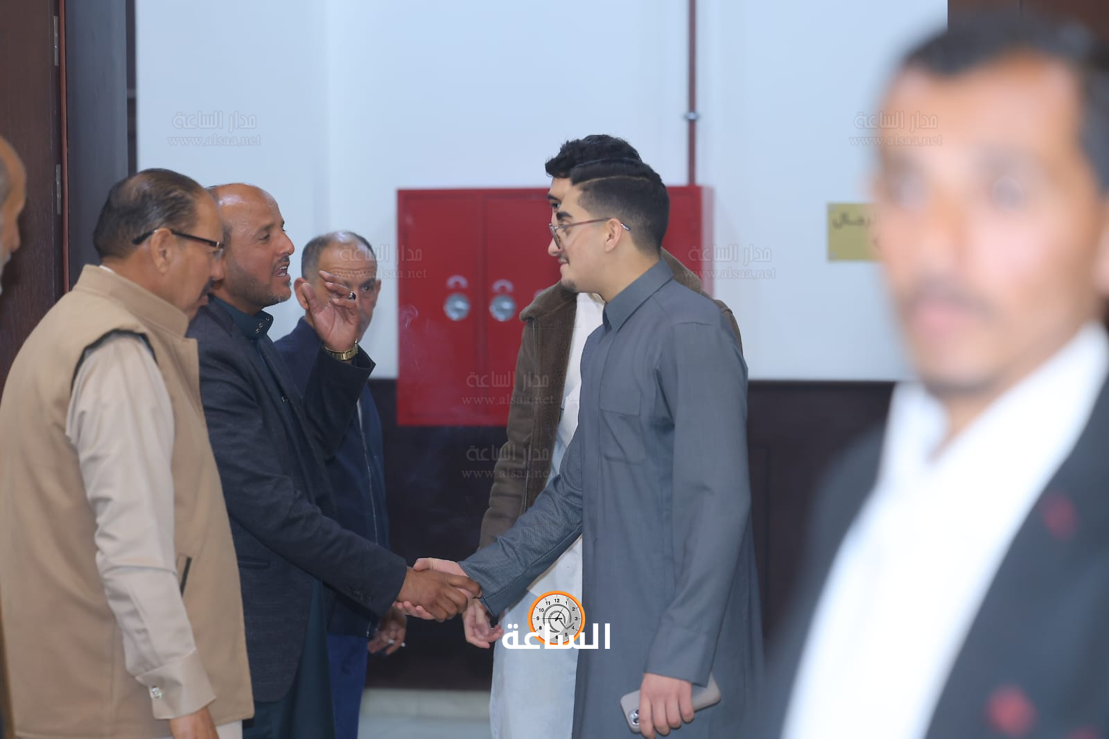 Madar Al-Saa Images 0.3467205385906146