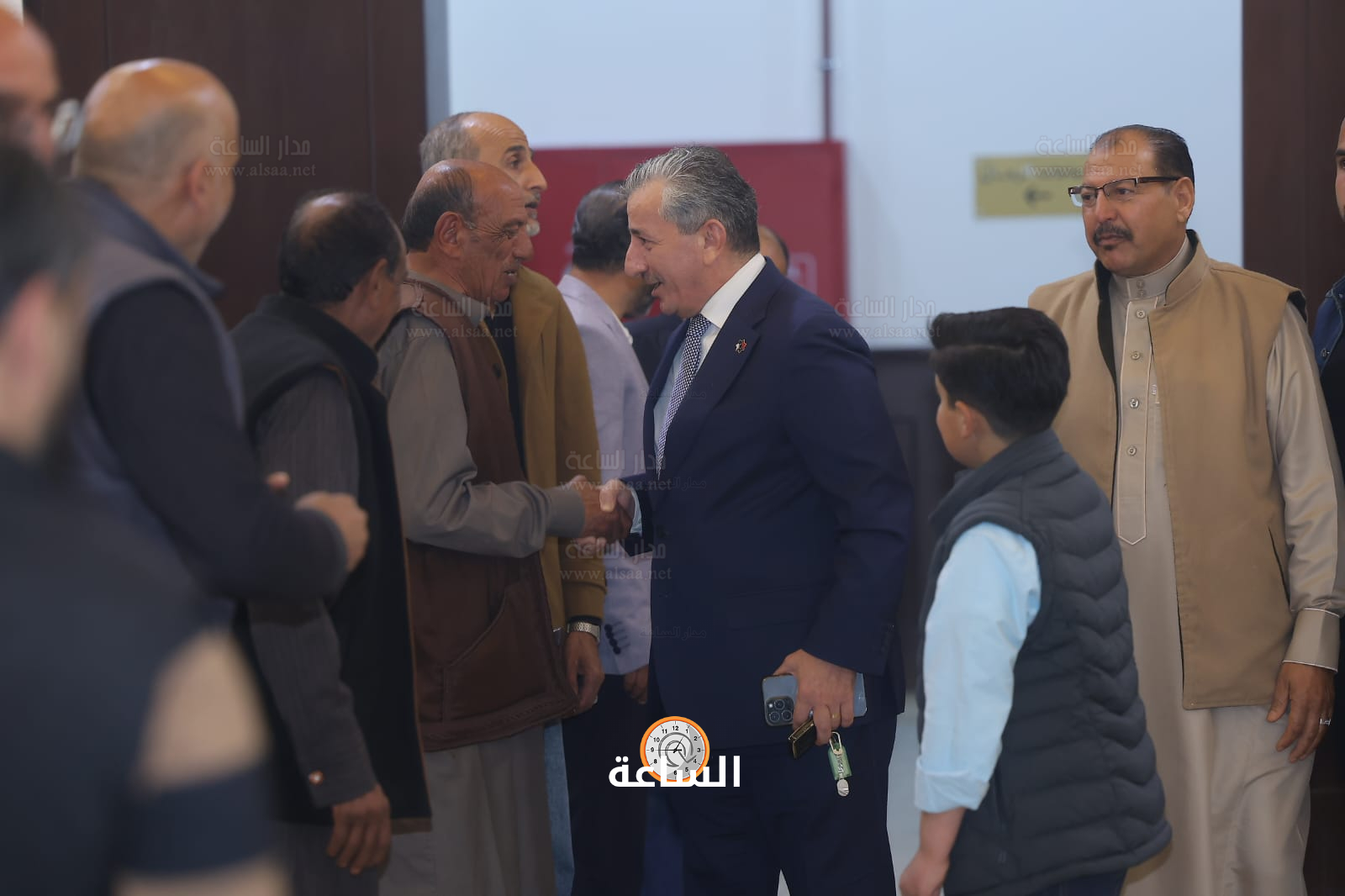 Madar Al-Saa Images 0.6993034476811568