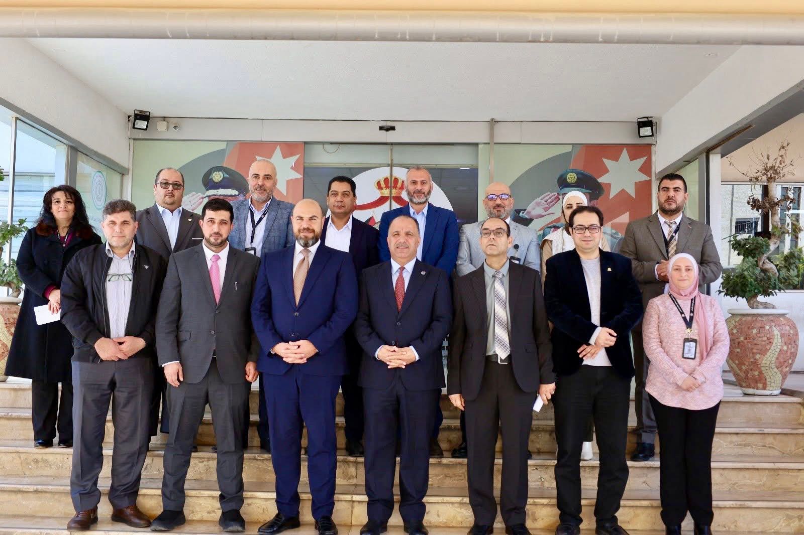 Madar Al-Saa Images 0.7008942349476955