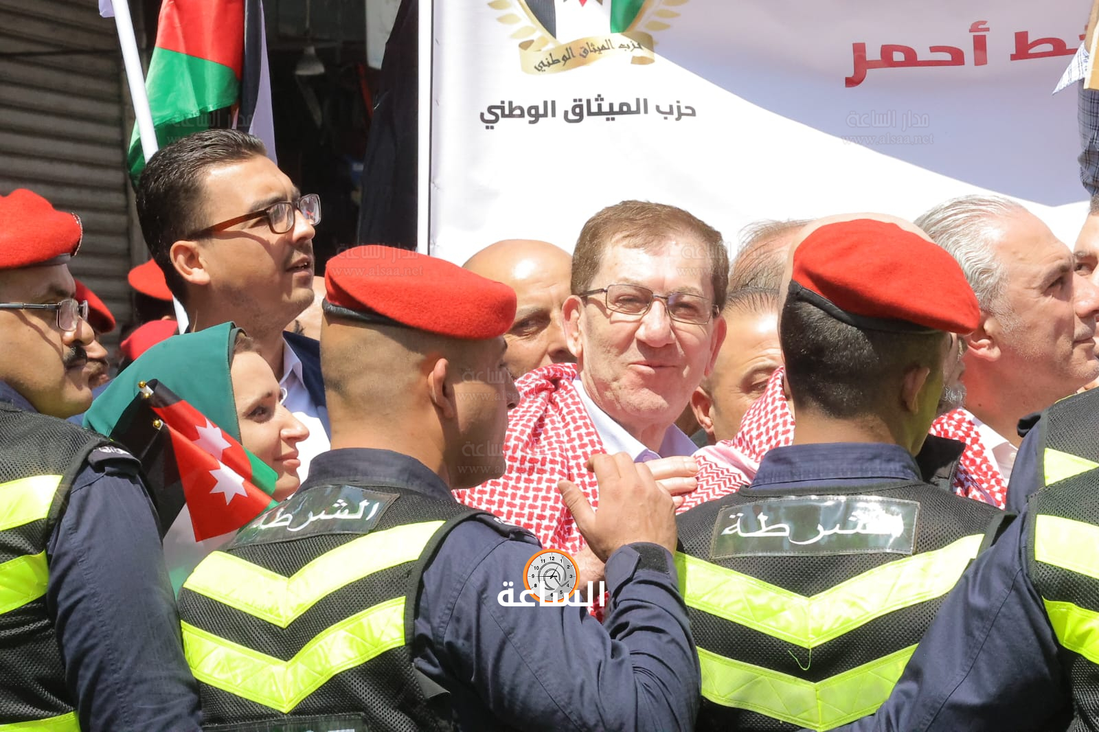 Madar Al-Saa Images 0.5112324569124639