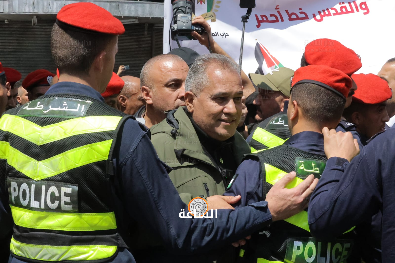 Madar Al-Saa Images 0.2934932985568822