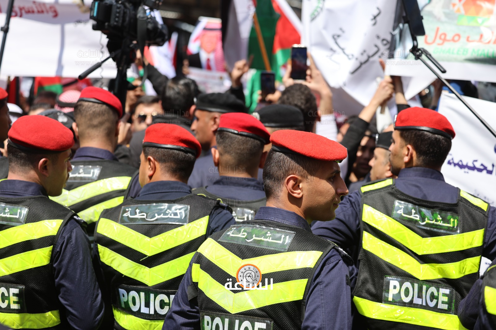 Madar Al-Saa Images 0.18799547784737214