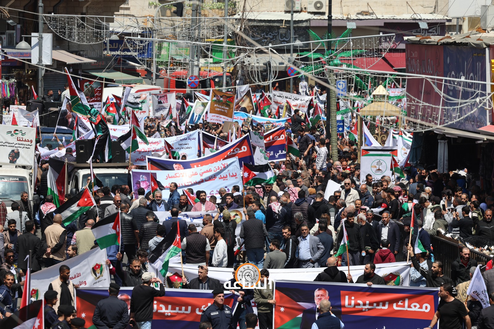 Madar Al-Saa Images 0.8974396978591341