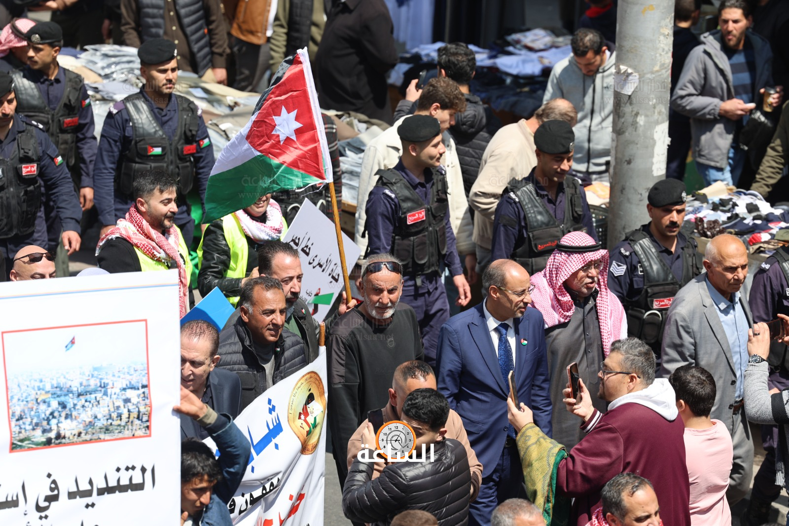 Madar Al-Saa Images 0.8165646651681203