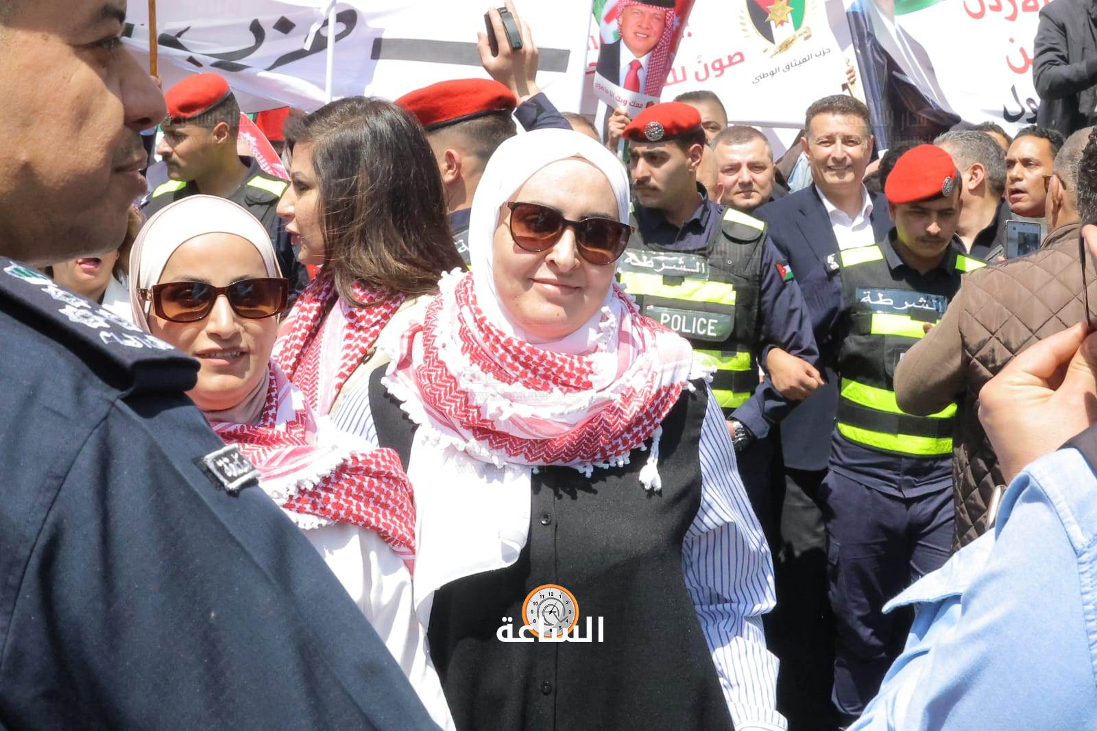 Madar Al-Saa Images 0.2404367117151246