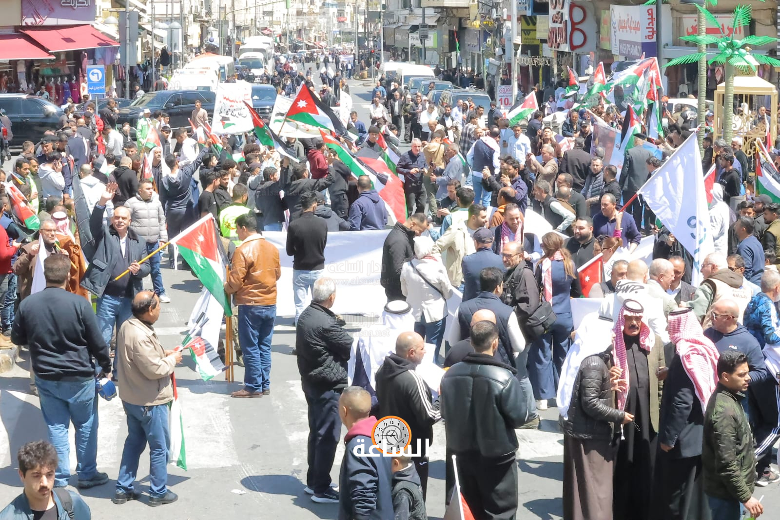 Madar Al-Saa Images 0.49317154796772644