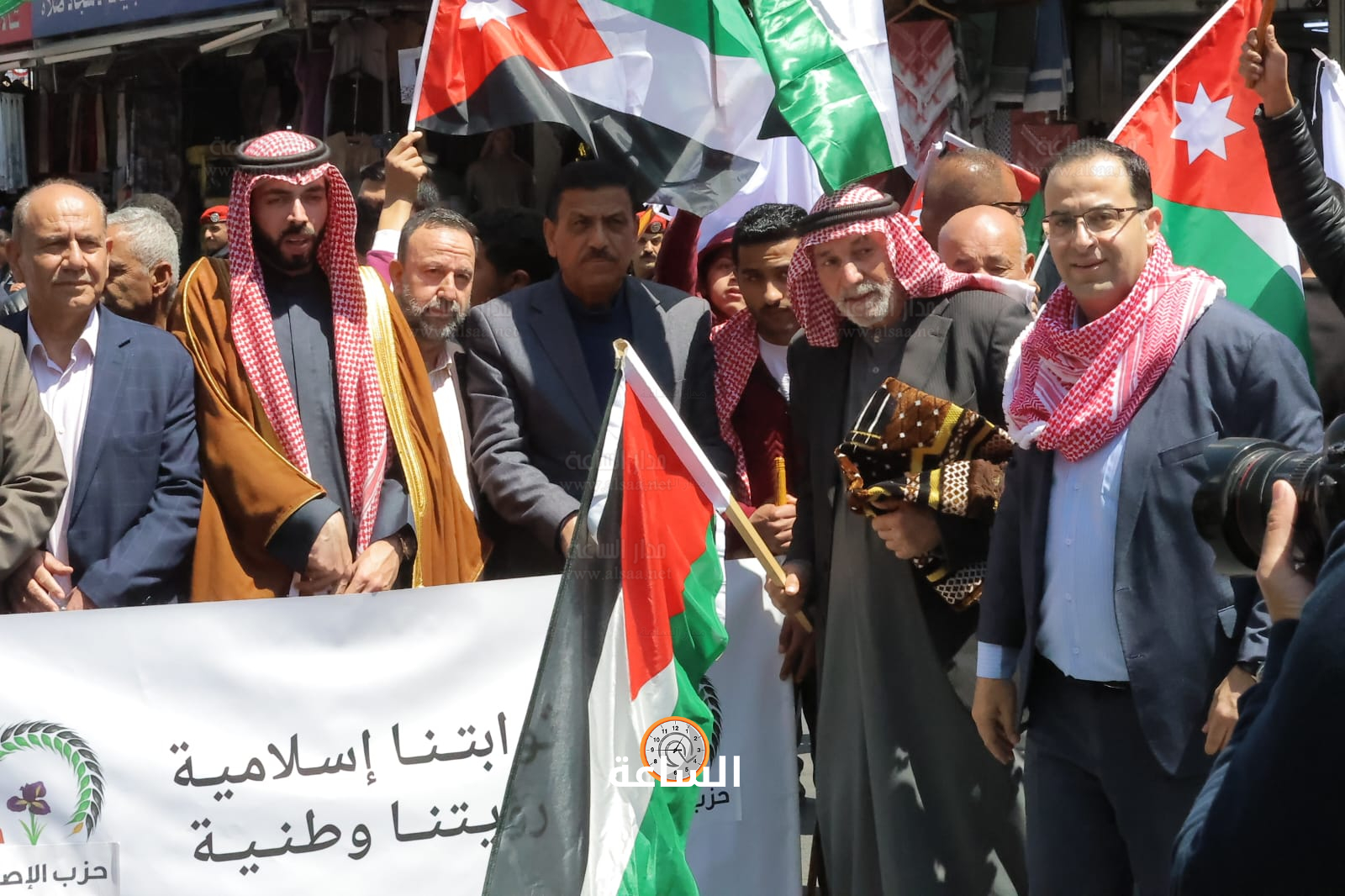 Madar Al-Saa Images 0.49167116043190473