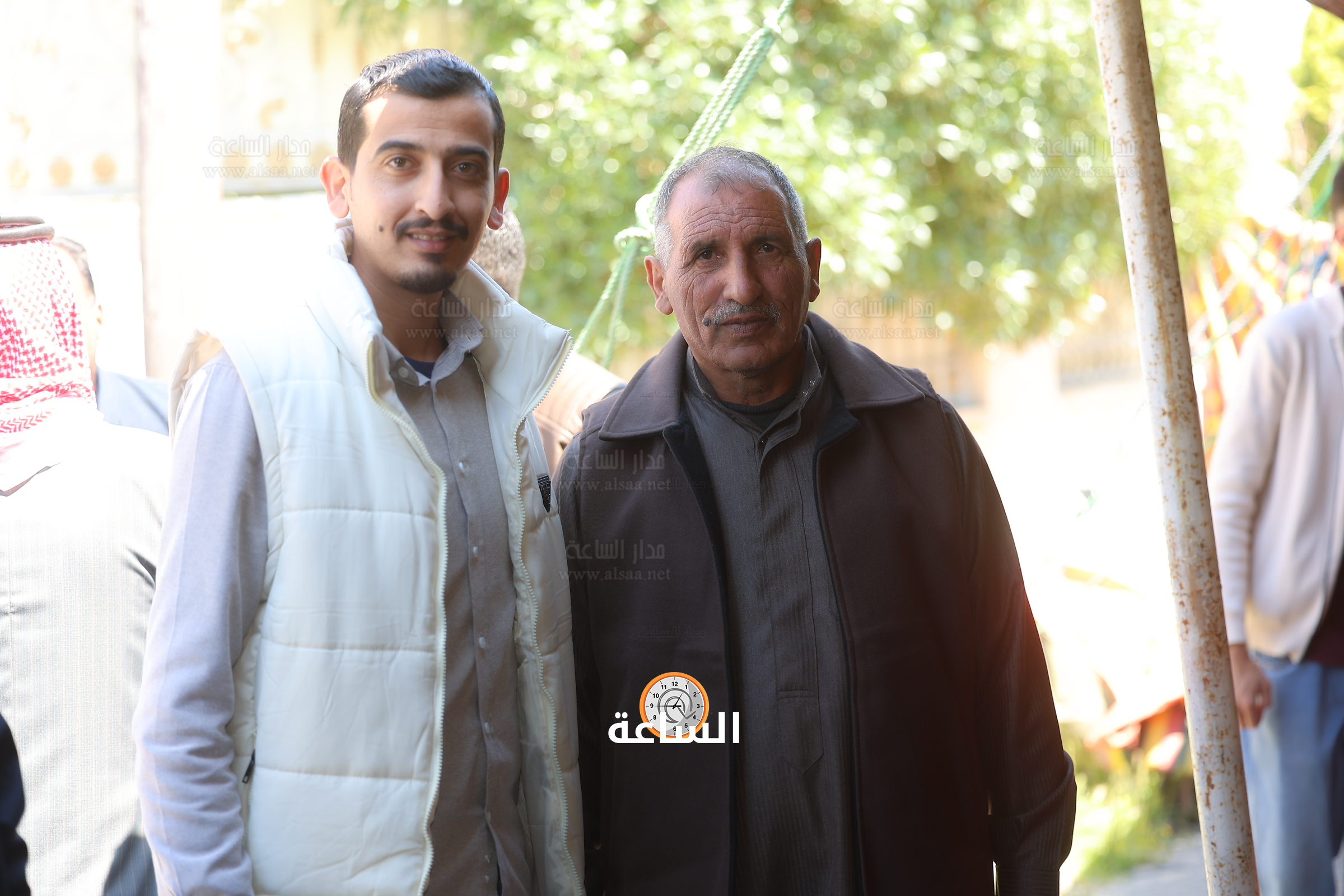 Madar Al-Saa Images 0.15999003147578372